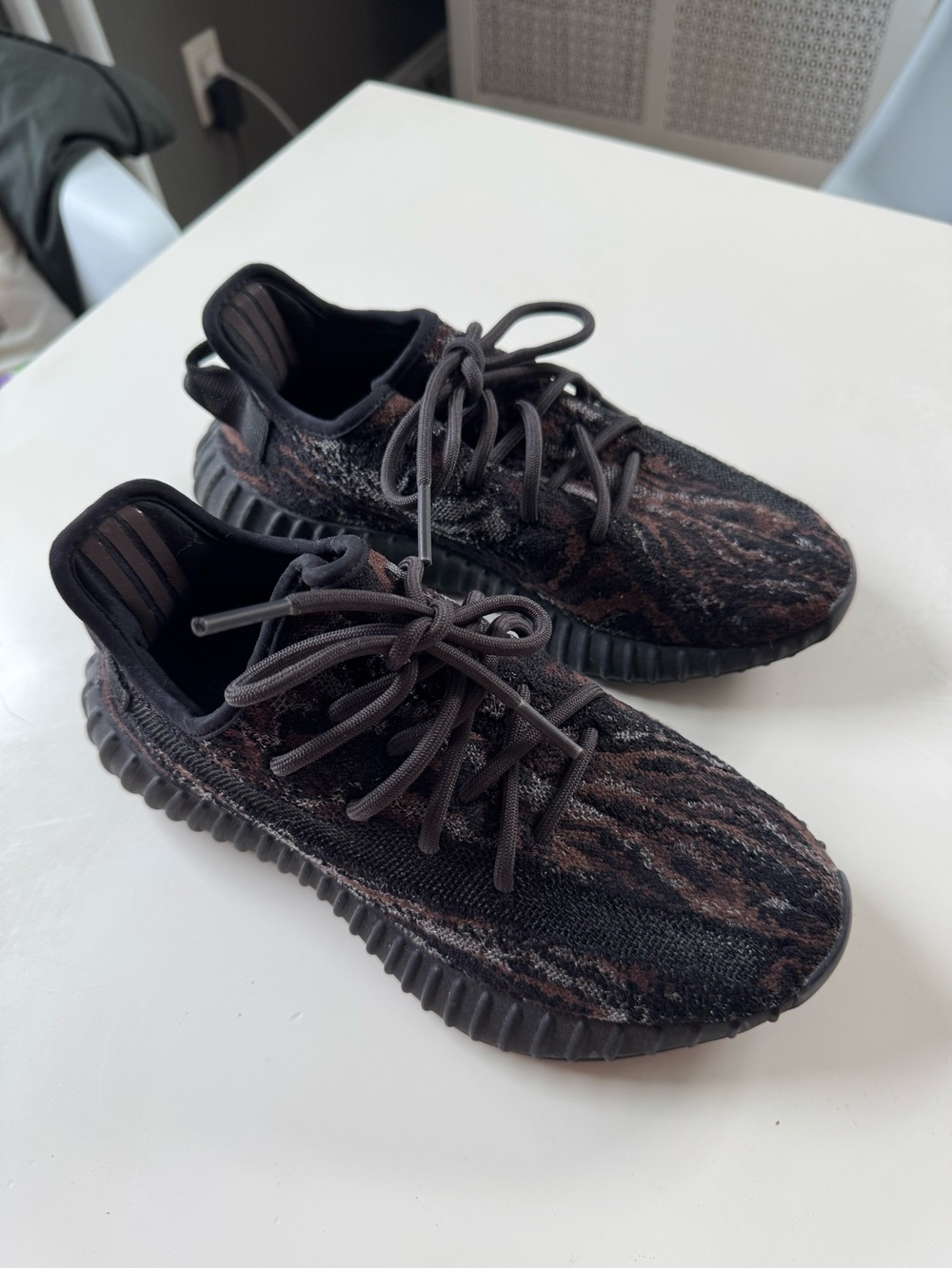 Yeezy Boost 350 V2